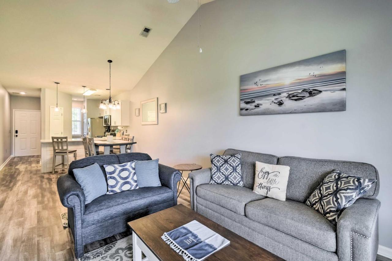 Lovely Myrtle Beach Condo With Community Pool! Exterior photo